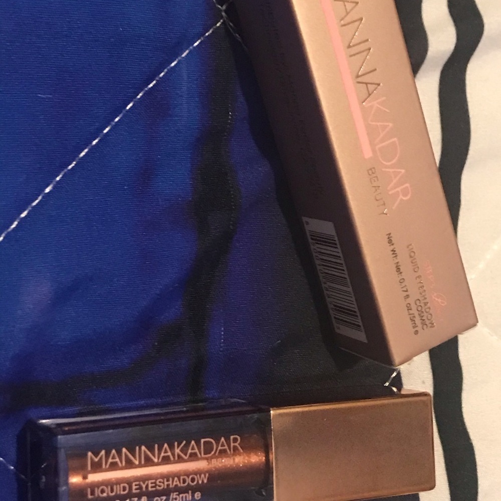 Manna Kadar Beauty: Liquid Eyeshadow​​​​